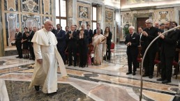 Papa: as religiões não são a causa da violência